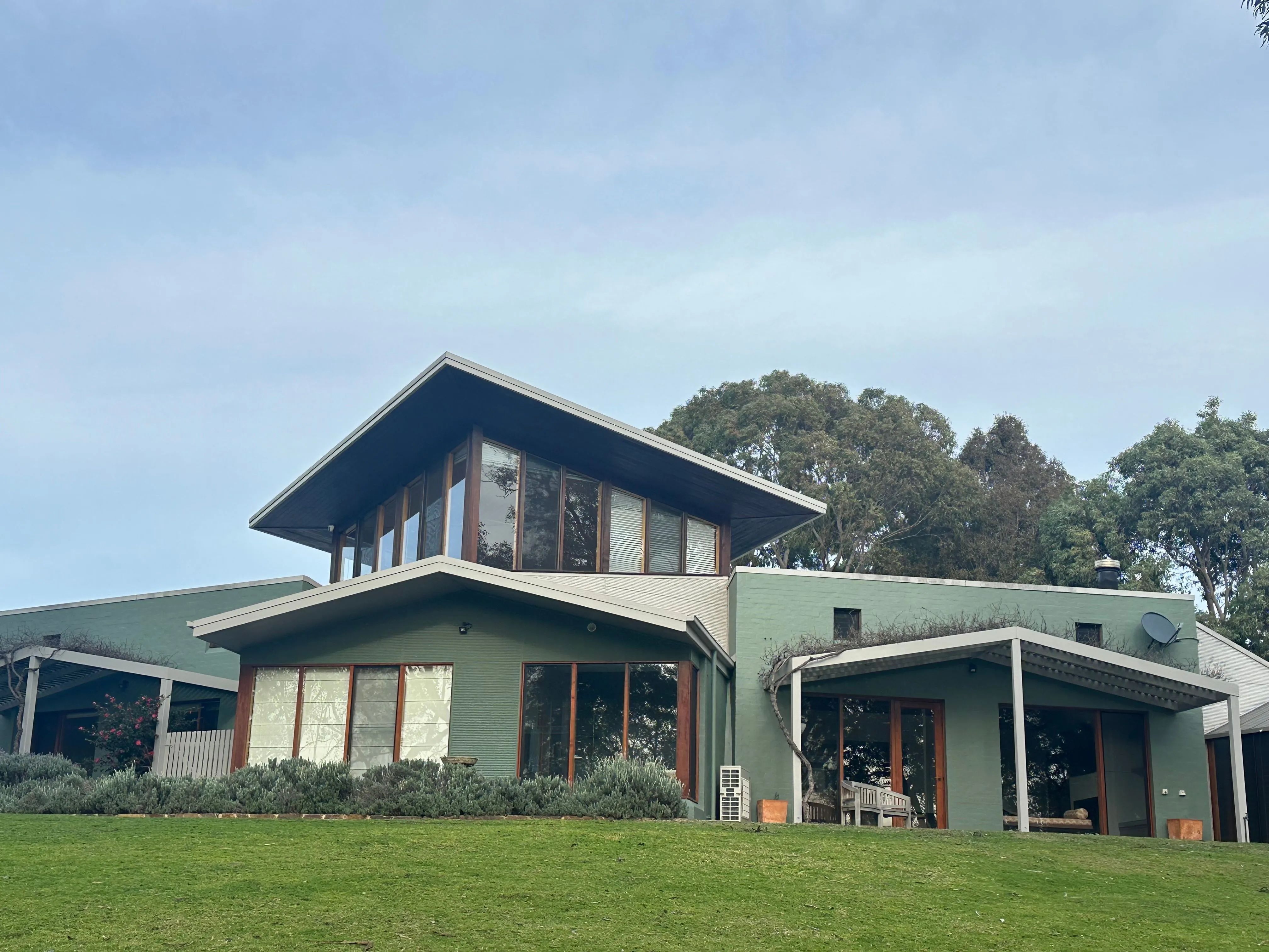 Painters using Dulux paint in Melbourne